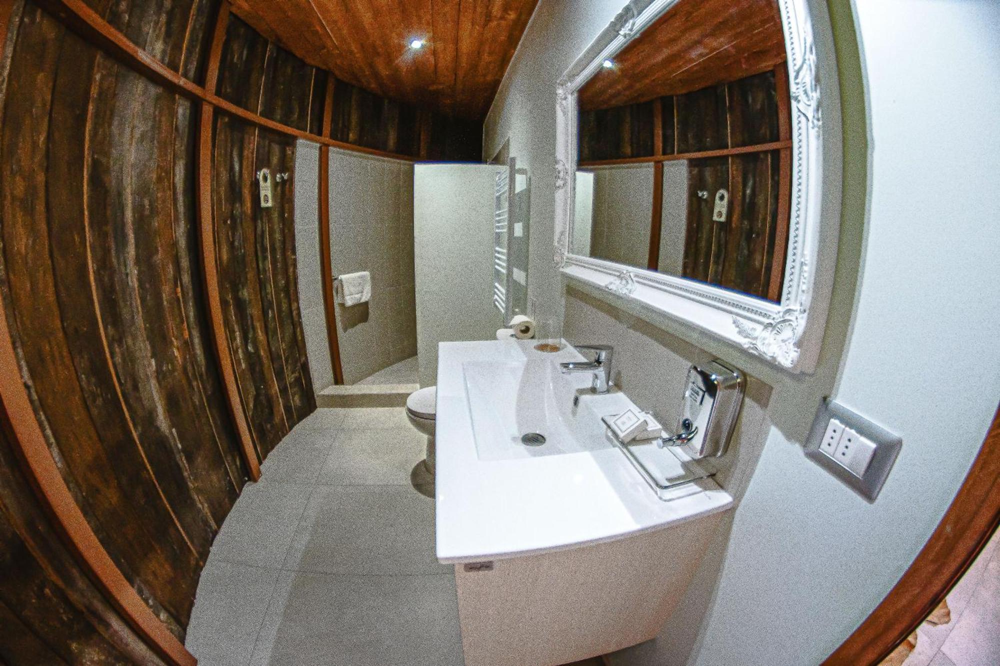 Quarto Deluxe com Cama de Casal ou 2 de Solteiro